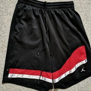 Men's Jordan basketball shorts size L